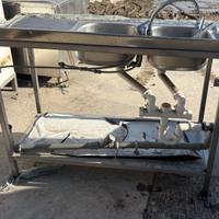 Lavandino in acciaio