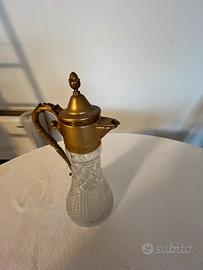 Caraffa antica in vetro