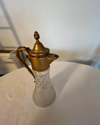 Caraffa antica in vetro