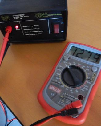 Alimentatore Stabilizzato 12,6 v 3 A