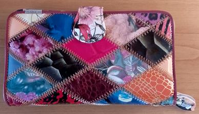 Portafogli da donna a fantasia colorata 