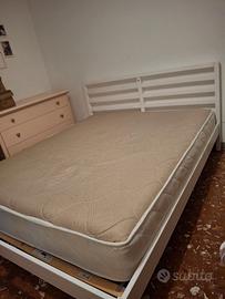 Letto matrimoniale Ikea più materasso
