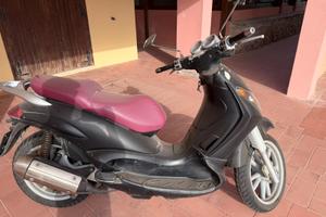 Piaggio Beverly 200