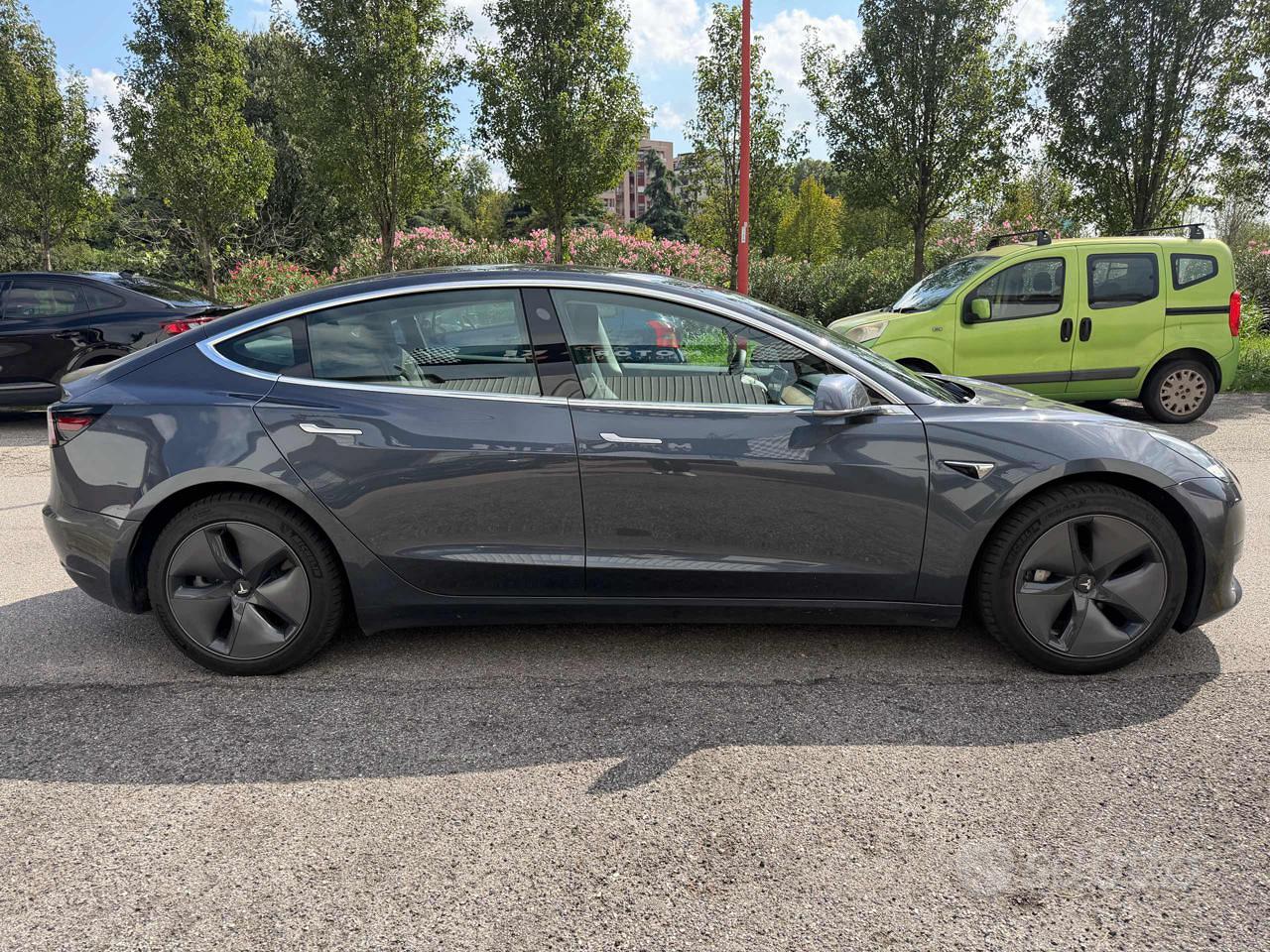 Tesla Model 3 2020 photo 2