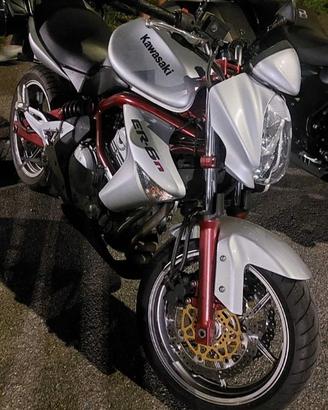 Moto Kawasaki ER-6N