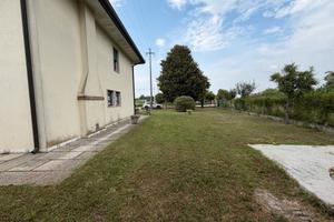 TRA ORIAGO E GAMBARARE Casa Singola con scoperto