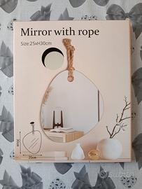 Specchio forma organica con corda