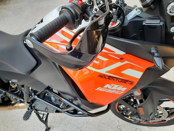  ktm 1290s  tenuto in maniera maniacale