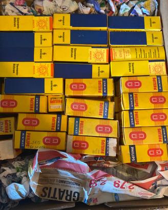 180 pezzi ech42 valvole radio Siemens Philips new