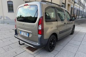 Peugeot Partner Tepee BlueHDi 100 4x4 Outdoor Extr