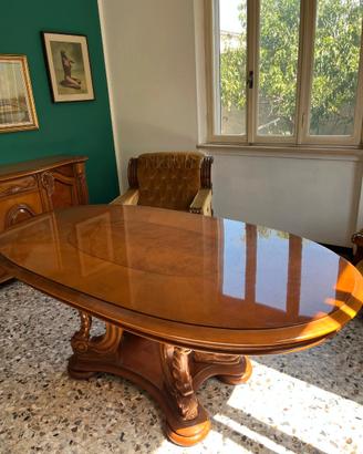 Magnifico Tavolo Ovale Classico in Legno