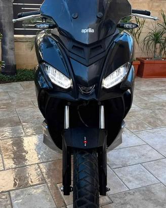 Aprilia SR GT 200 cc anno 2023.