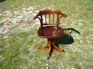 Poltrona girevole antica stile Thonet
