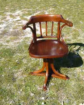 Poltrona girevole antica stile Thonet