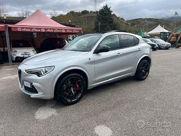 Alfa Romeo Stelvio 2.9 V6 Bi-Turbo 510 CV AT8 Q4 Q