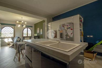 VILLA SINGOLA A PALOMBARA SABINA