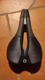 Sella Prologo Proxim W650 performance pas 145