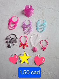 Accessori per bambole Barbie: collane e collanine