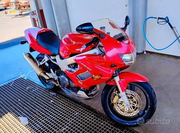 VTR 1000F
