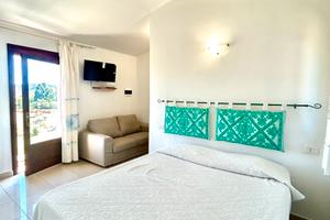 Appartamenti vista mare con giardino