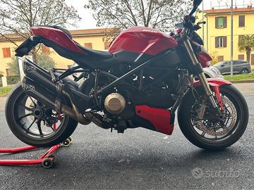 Ducati Streetfighter V2 - 2010