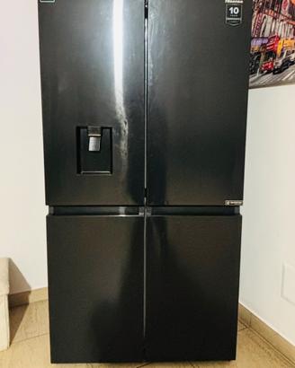 Frigo xxl nero lucido hisense stile americano 2025