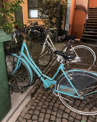 Bici verde acqua