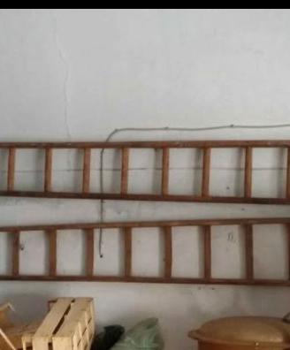 SCALE IN LEGNO da 16 e 18 GRADINI