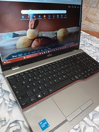 200 Fujitsu lifebook E7511 tack