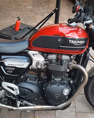 triumph speed twin 1200