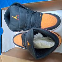 Nike Air Jordan 1 Mid SE