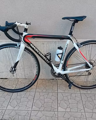 bici da corsa in carbonio 