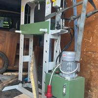 Pressa idraulica 10 T motore nuova