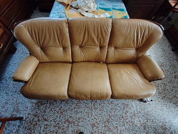 divano in vera pelle vintage 