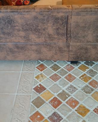 Divano a "L" Chesterfield in tessuto