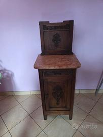 comodino antico