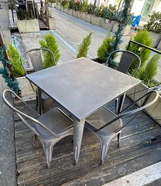 Tavoli in ferro