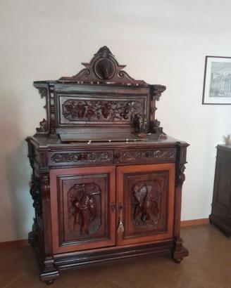 Credenza antica
