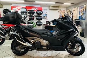 Kymco AK 550