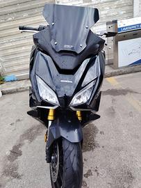 Honda Forza 750 2021