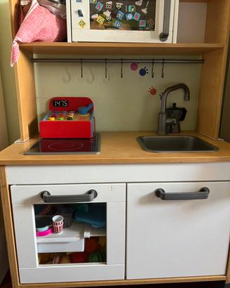 Cucina Ikea giocattolo con accessori