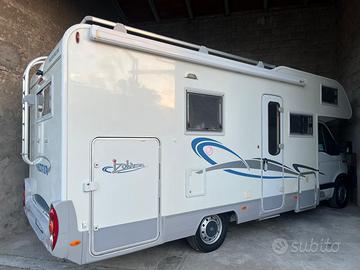 Camper mansardato