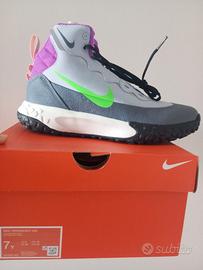 Scarponcini trekking NIKE NUOVI
