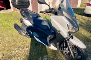 Xmax 400 abs del 2016