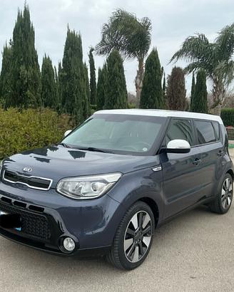 KIA SOUL 1.6 CRDI 136 Cv STRAFULL BI-COLOR 10/2016