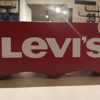 Insegna Levi's