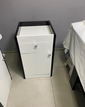Carrello in vero legno con ruote