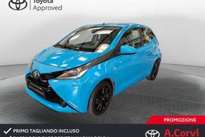 Toyota Aygo 1.0 VVT-i 69 CV 5 porte x-play MMT