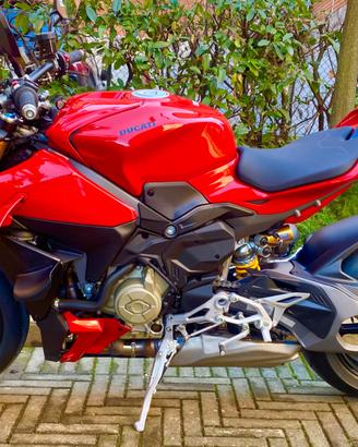 Ducati StreetFighter V4S 2026