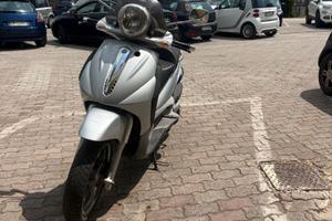 Piaggio Beverly 500